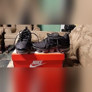 Women's Black Nike Air Vapormax Plus Size 8.5